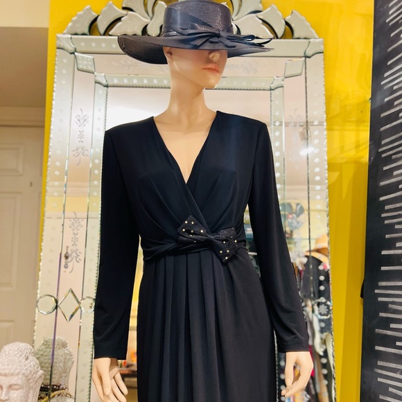 Blumarine Dresses & Skirts - Blumarine Made in Italy Black V Neck Size 48 EU